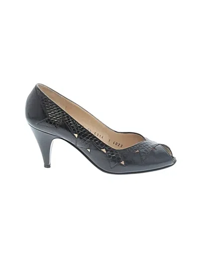 Pre-owned Bruno Magli Heels In Black