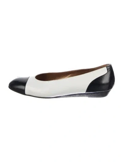 Pre-owned Bruno Magli Leather Colorblock Pattern Ballet Flats In White