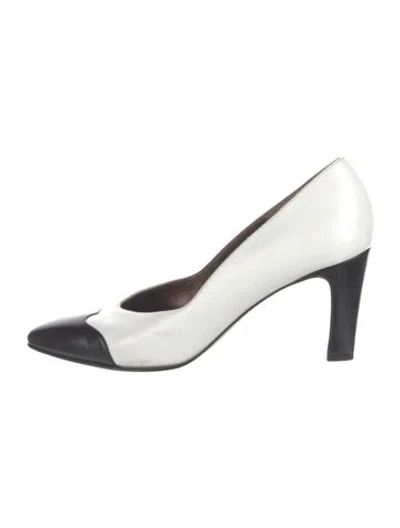 Pre-owned Bruno Magli Leather Colorblock Pattern Pumps In White