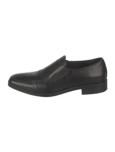 Pre-owned Bruno Magli Leather Loafers In Black