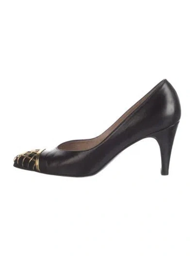 Pre-owned Bruno Magli Leather Pumps In Black