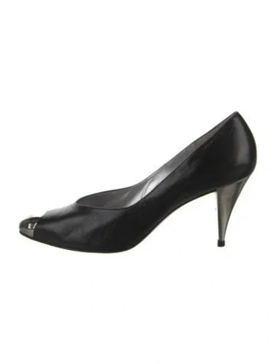 Pre-owned Bruno Magli Leather Pumps In Black