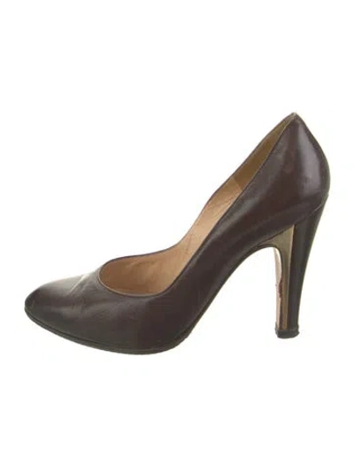 Pre-owned Bruno Magli Leather Pumps In Black