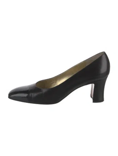Pre-owned Bruno Magli Leather Pumps In Black