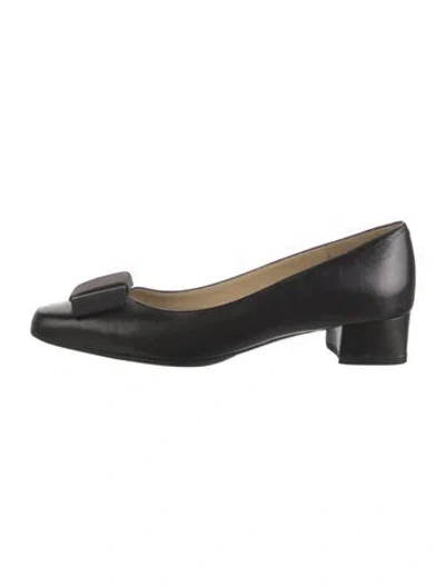 Pre-owned Bruno Magli Leather Pumps In Black