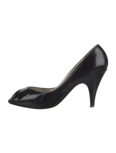 Pre-owned Bruno Magli Leather Pumps In Black