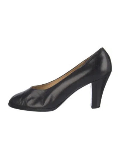 Pre-owned Bruno Magli Leather Pumps In Blue