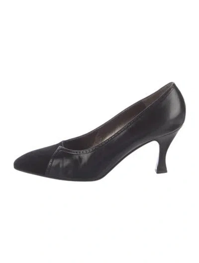 Pre-owned Bruno Magli Leather Pumps In Blue