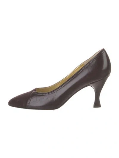 Pre-owned Bruno Magli Leather Pumps In Brown