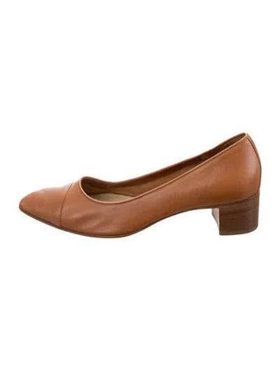 Pre-owned Bruno Magli Leather Pumps In Brown