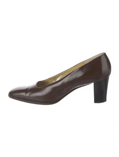 Pre-owned Bruno Magli Leather Pumps In Brown