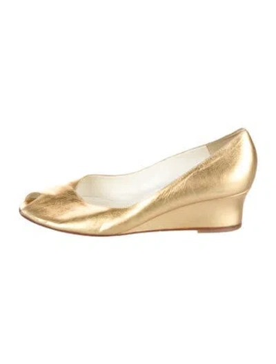 Pre-owned Bruno Magli Leather Pumps In Gold/metallic