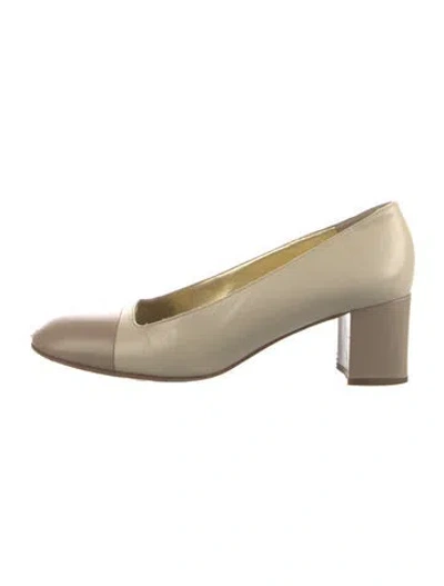 Pre-owned Bruno Magli Leather Pumps In Neutrals