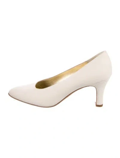 Pre-owned Bruno Magli Leather Pumps In Neutrals