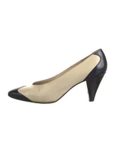 Pre-owned Bruno Magli Leather Pumps In Neutrals
