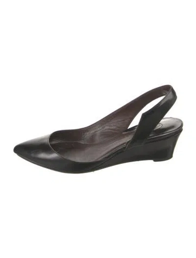 Pre-owned Bruno Magli Leather Slingback Pumps In Brown