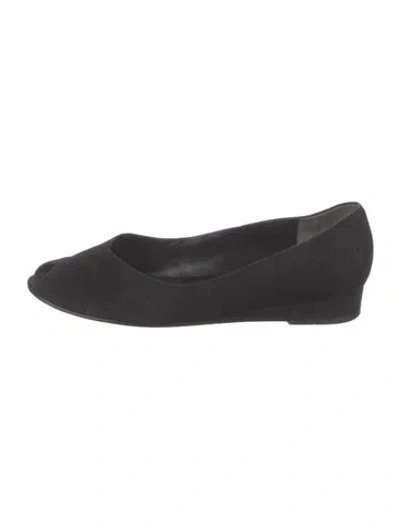 Pre-owned Bruno Magli Monili Flats In Black