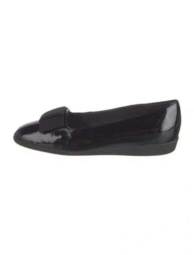 Pre-owned Bruno Magli Patent Leather Flats In Black