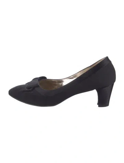 Pre-owned Bruno Magli Satin Bow Accents Pumps In Black