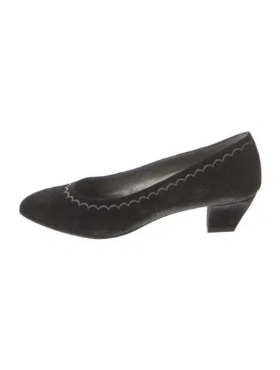 Pre-owned Bruno Magli Suede Pumps In Black