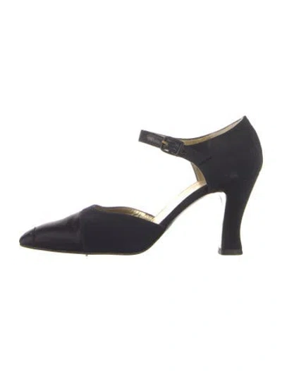Pre-owned Bruno Magli Suede Pumps In Black