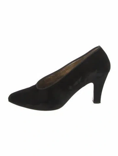 Pre-owned Bruno Magli Velvet Pumps In Black