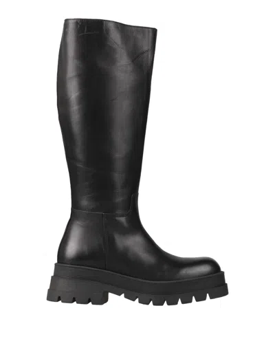 Bruno Premi Knee Boots In Black