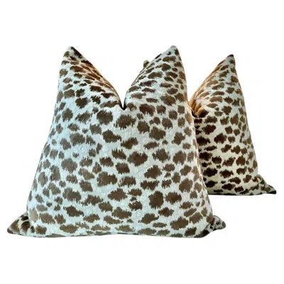 Pre-owned Brunschwig & Fils Brunschwig And Fils “zambezi” In Chickory Brown Pair Of Down Filled Pillows