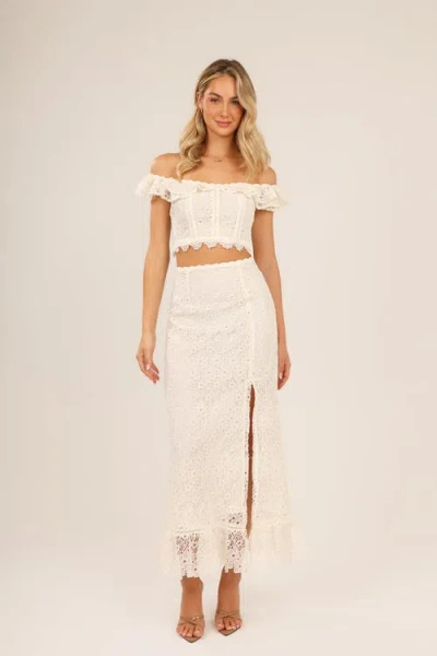 Btb Los Angeles Cordelia Lace Skirt In Cream
