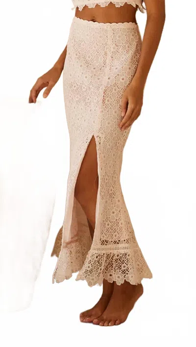 Btb Los Angeles Cordelia Lace Skirt In Petal