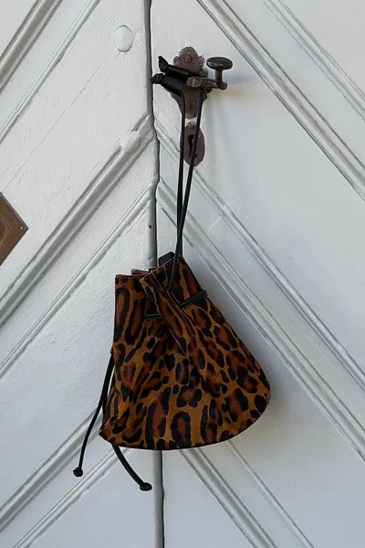 Btb Los Angeles Harlow Bucket Bag In Brown