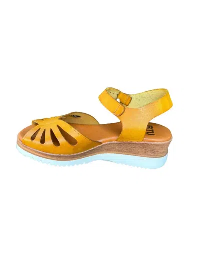 Btu By Bertuchi Women Carmen Sandal In Morado In Multi