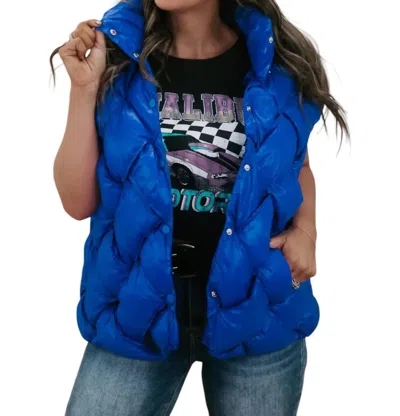 Bucketlist Button Woven Puffer Vest In Royal Blue