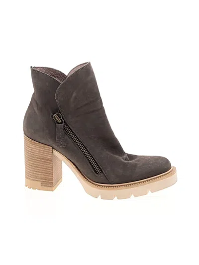 Pre-owned Bueno Ankle Boots In Gray