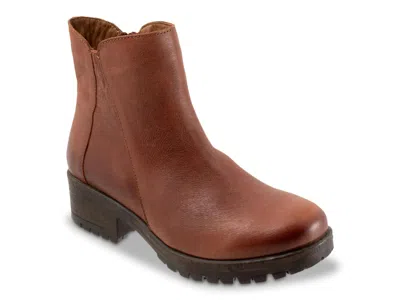 Bueno Fae Bootie In Brown