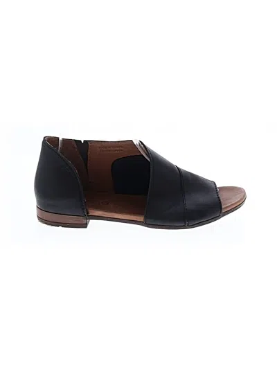 Pre-owned Bueno Flats In Black