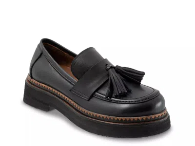 Bueno Gillian Loafer In Black