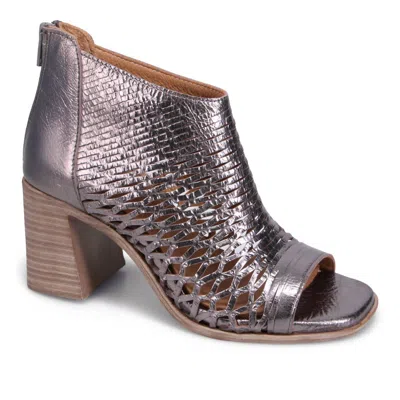 Bueno Joey Heeled Sandal In Pewter In Silver