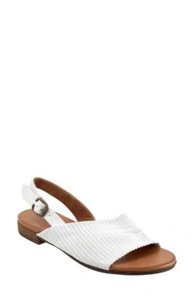 Bueno Tiffany Slingback Sandal In White