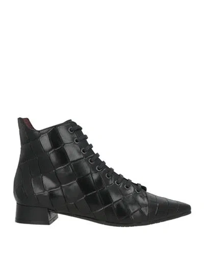 Bueno Woman Ankle Boots Black Size 8 Leather