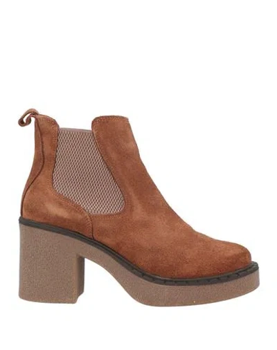 Bueno Woman Ankle Boots Tan Size 7 Soft Leather In Brown
