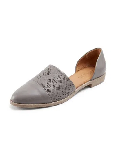 Bueno Women's Bella Flats In Grey In Gray