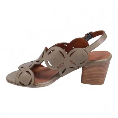 Bueno Women's Cassidy Heels In Light Grey In Brown