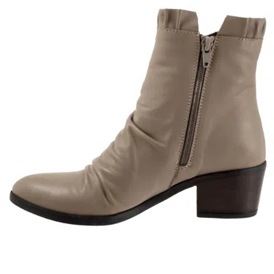 Bueno Women's Connie Mid-height Boot In Grey In Neutral