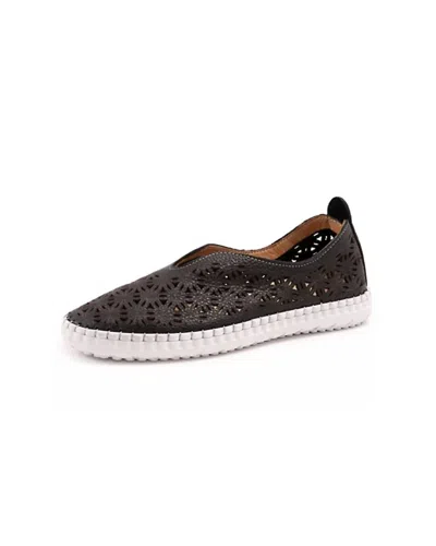 Bueno Women's Daisy Sneakers In Black