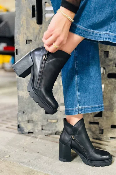 Bueno Women's Elliot Boot In Black