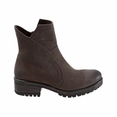 Bueno Women's Forge Boots In Brown Nubuck In Blue