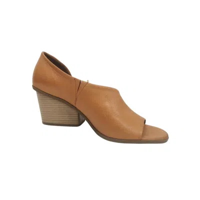 Bueno Women's Holly Sandal In Tan In Brown