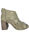 Bueno Women's Joey Sandal In Moss In Pink