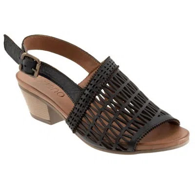 Bueno Women's Lila Sandal In Black